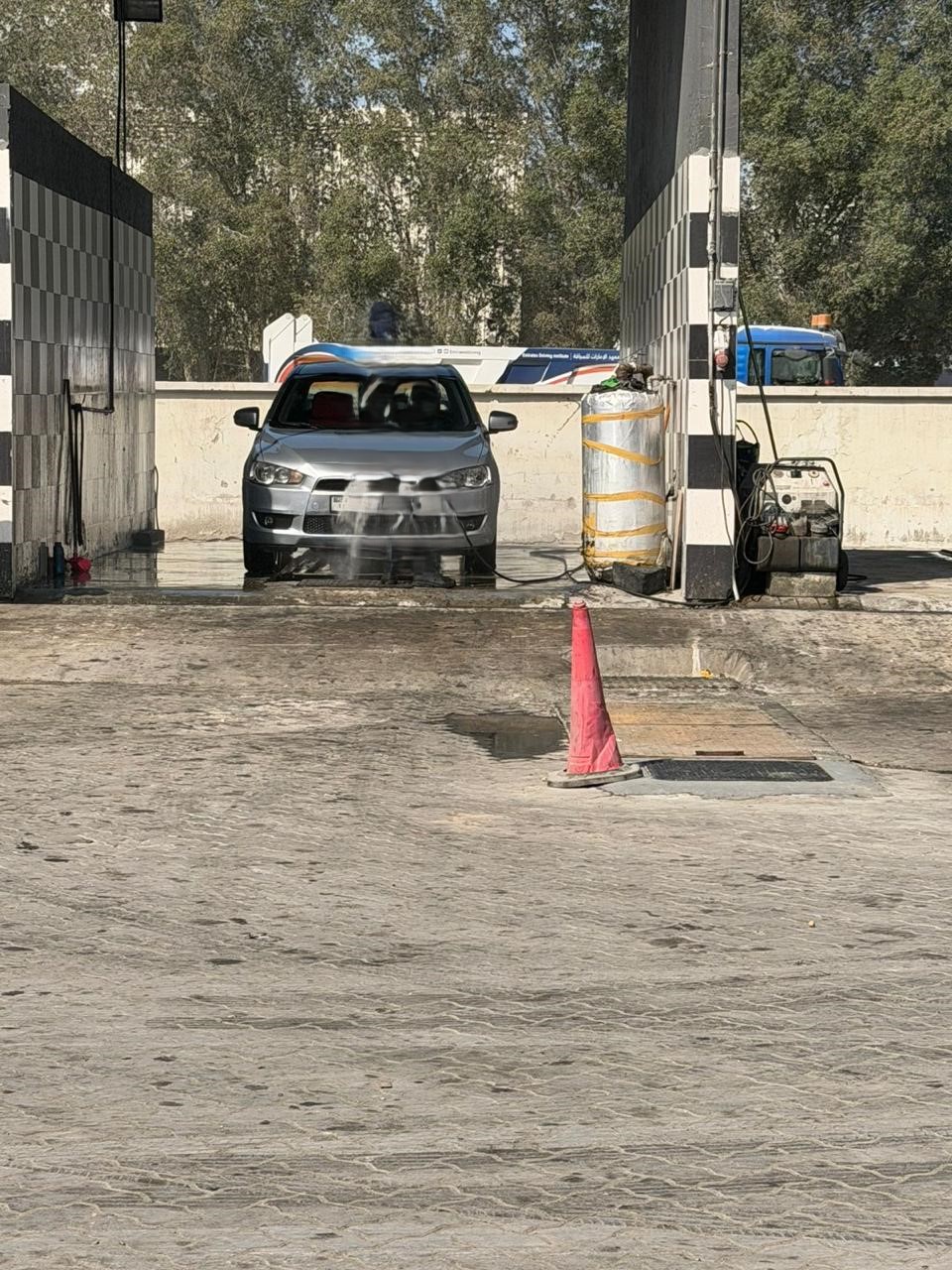 Stand-alone Car Wash & Service Center