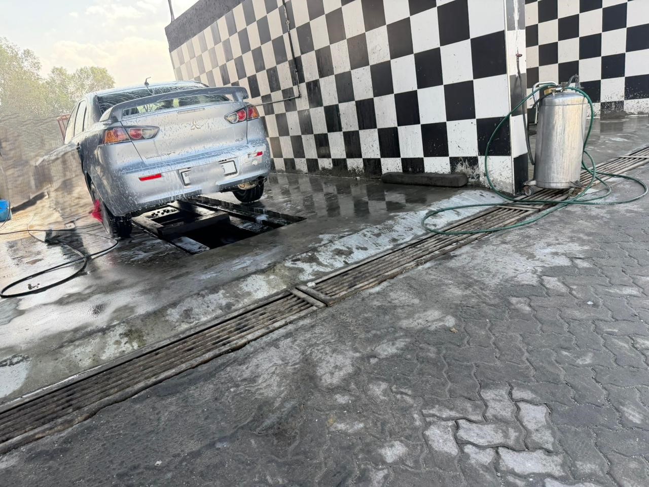 Stand-alone Car Wash & Service Center