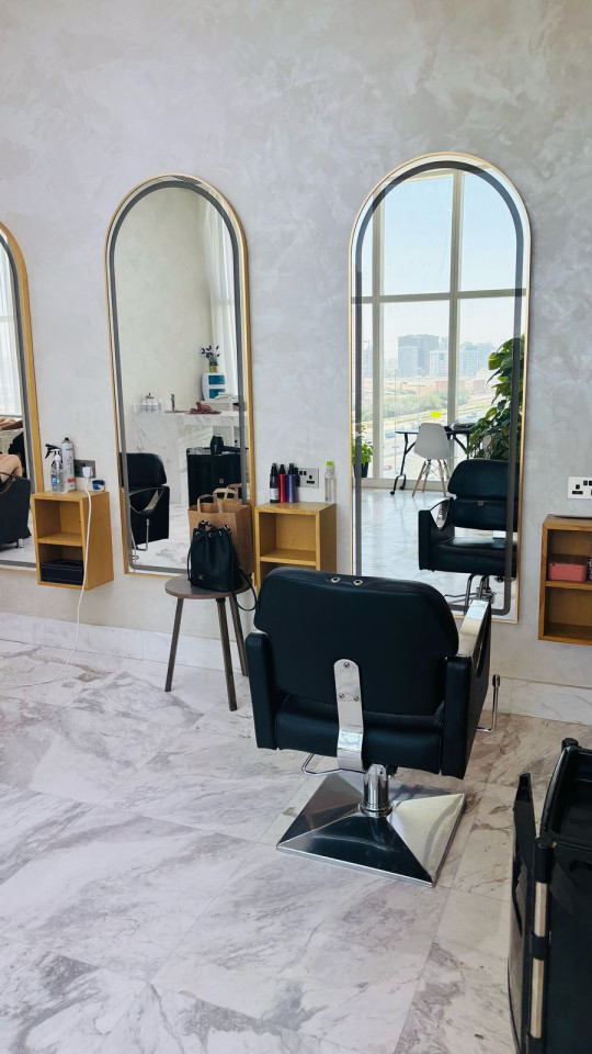 Profitable Beauty Salon for Sale In JVT
