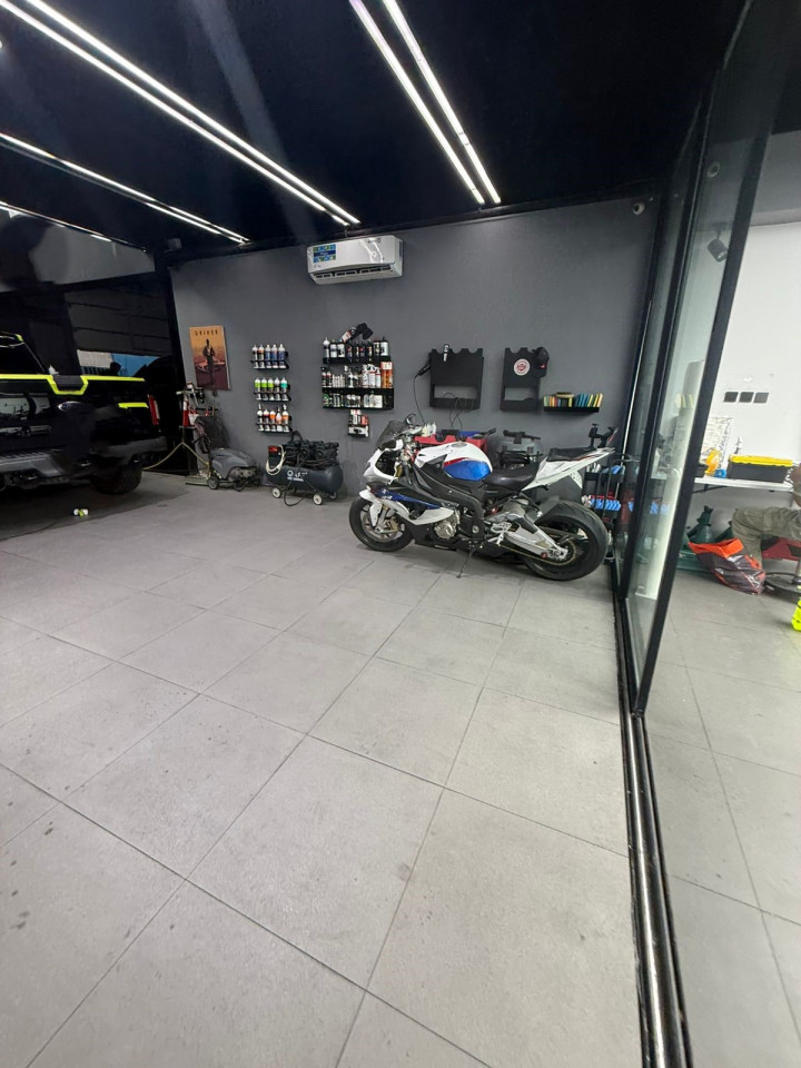 Showroom for Sale – Al Quoz 3