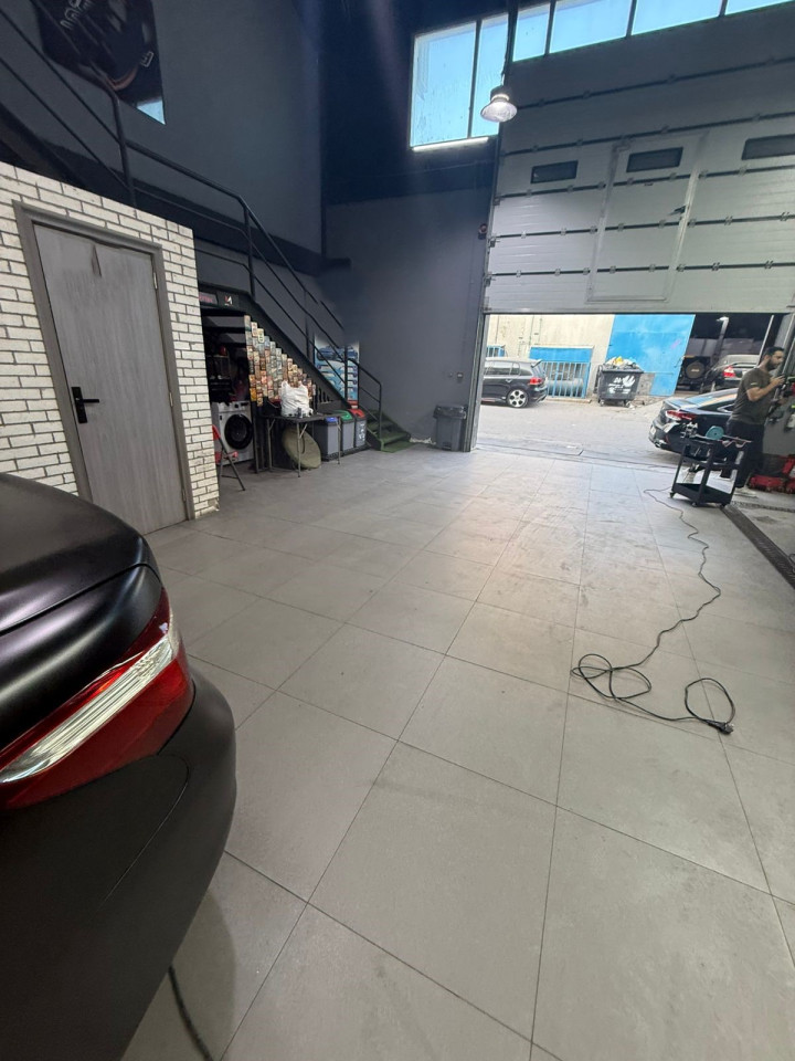 Showroom for Sale – Al Quoz 3