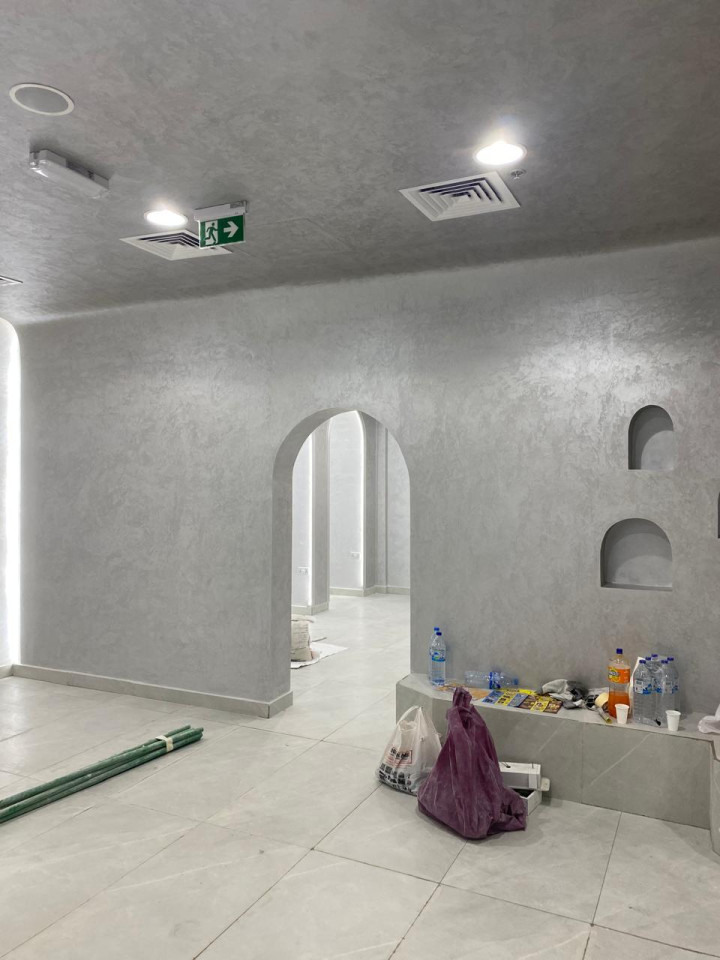 Fully Equipped Women’s Salon for Sale