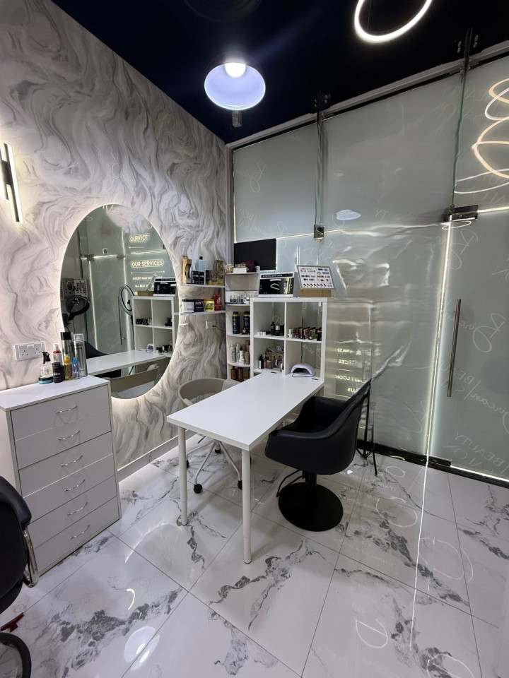 Salon in Jumeirah Garden City for Sale