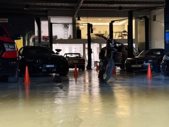 Luxury Auto Garage for Sale in Al Quoz