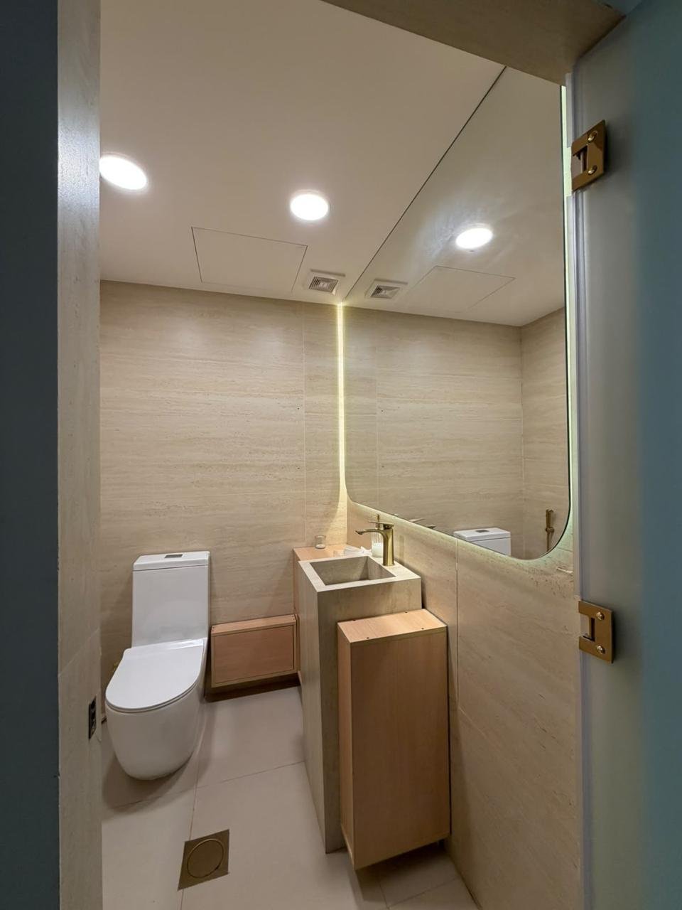 Luxury Salon for Sale on Jumeirah Main Road