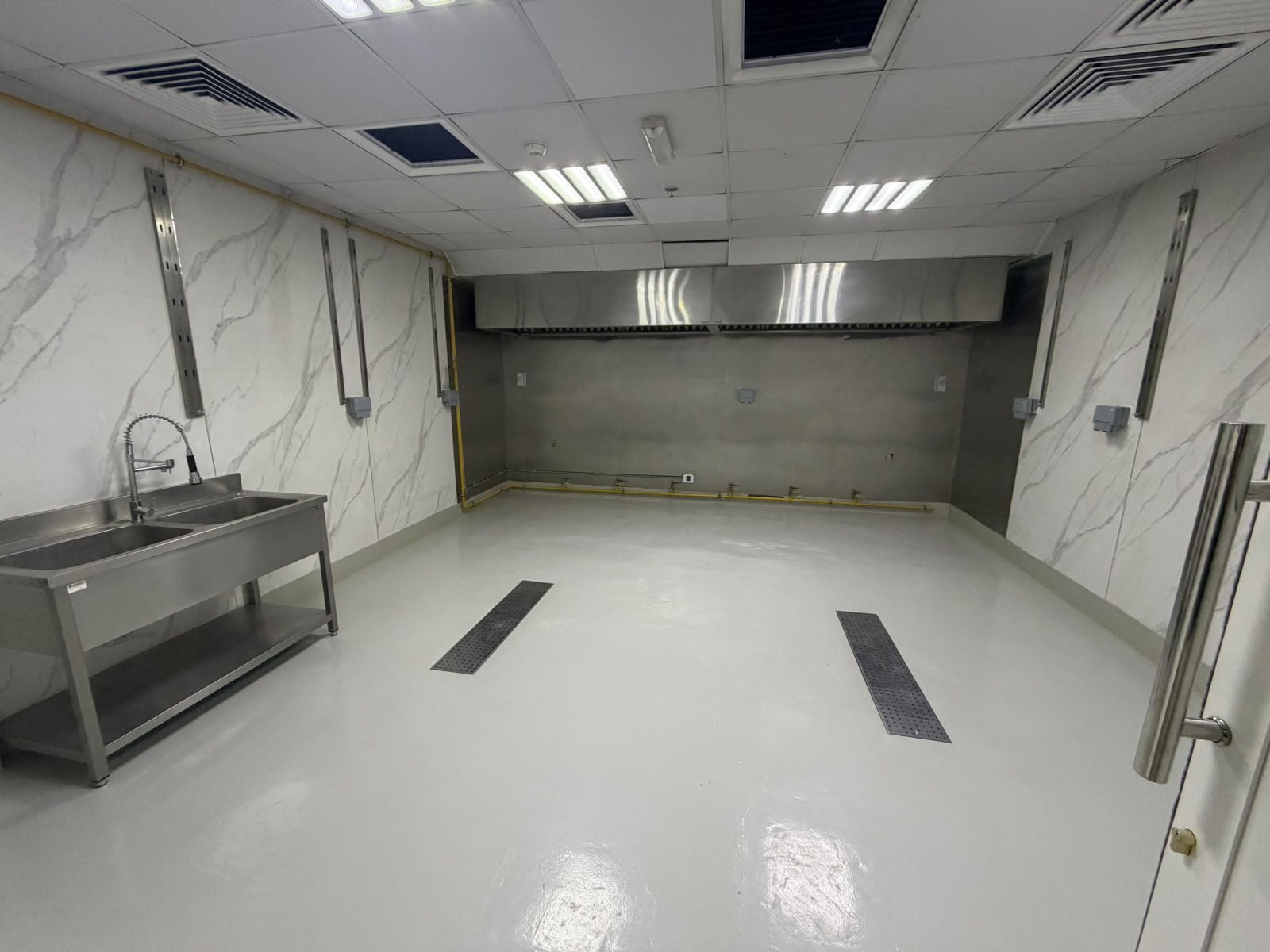 Commercial Kitchen For Rent