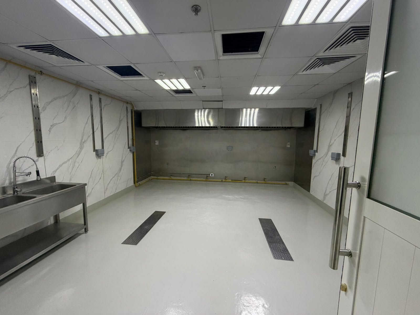 Commercial Kitchen For Rent