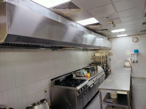 Fully Equipped Central Kitchen for Sale – Al Khawaneej, Dubai