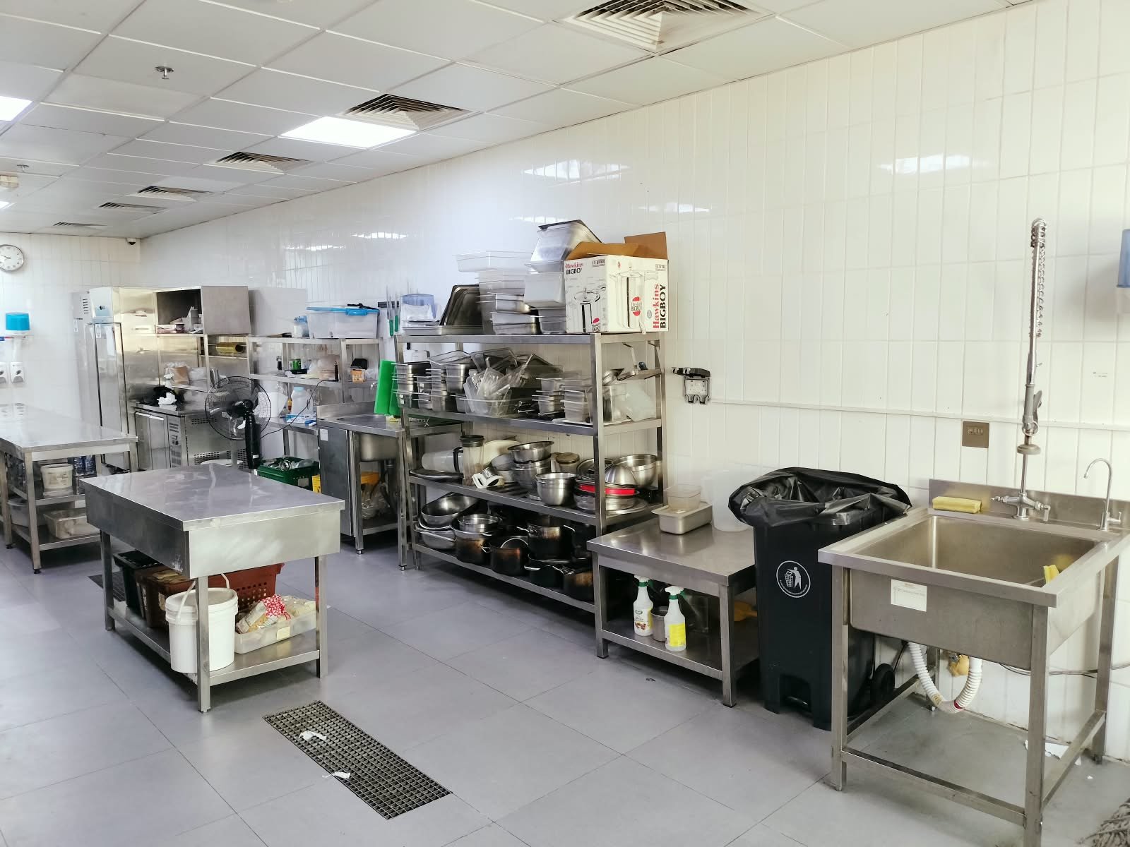 Fully Equipped Central Kitchen for Sale – Al Khawaneej, Dubai