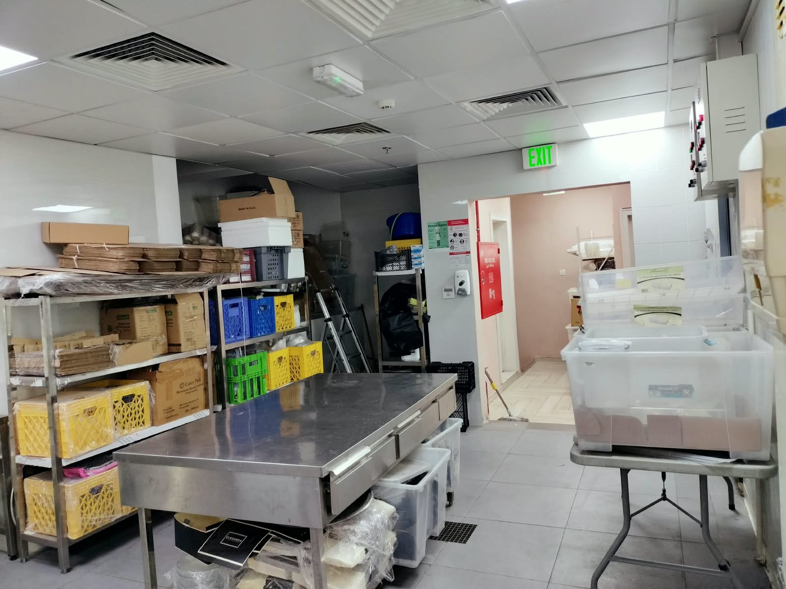 Fully Equipped Central Kitchen for Sale – Al Khawaneej, Dubai