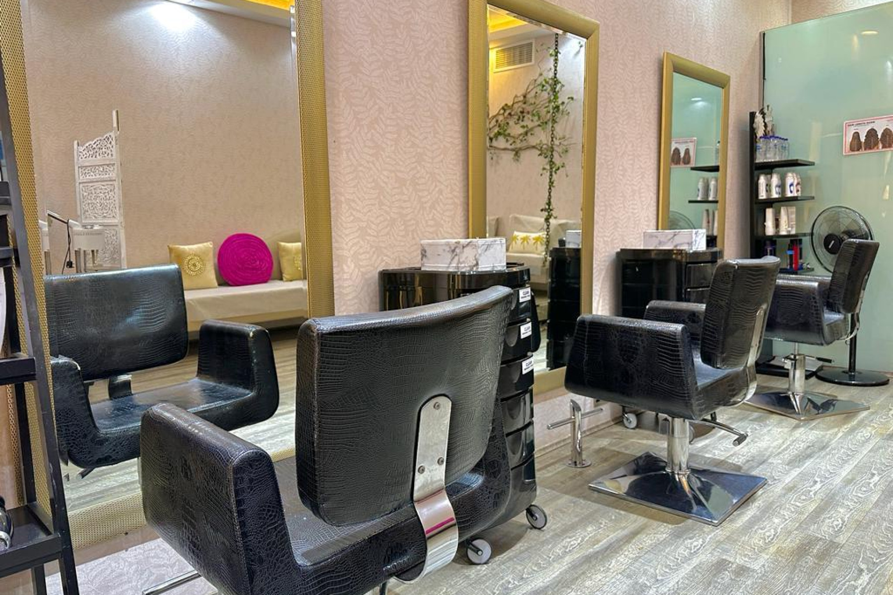 Salon for Sale in Al Barsha
