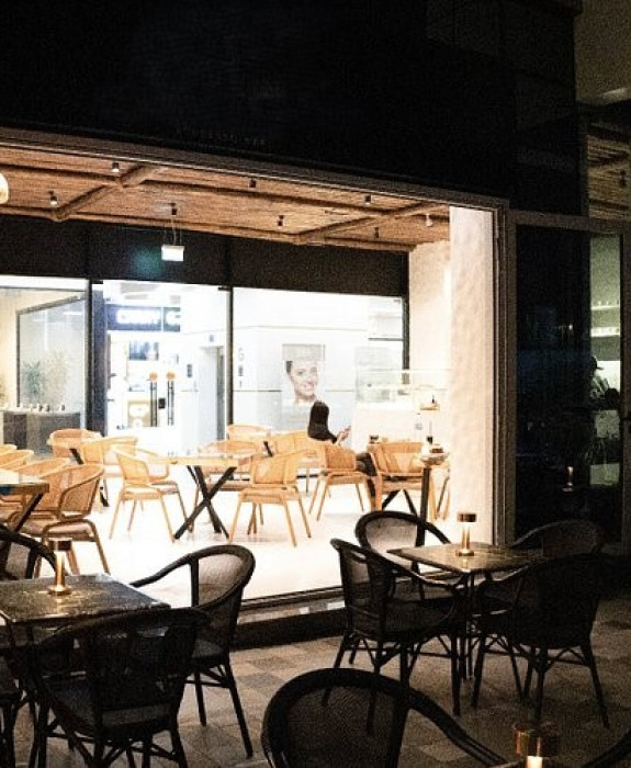 Coffee Shop in Jumeirah