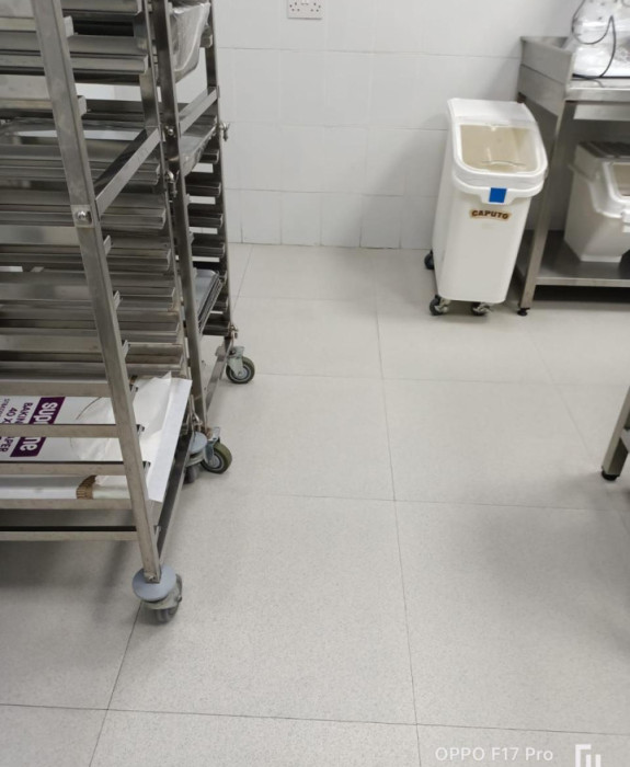 Central kitchen Urgent Sale in alquoz