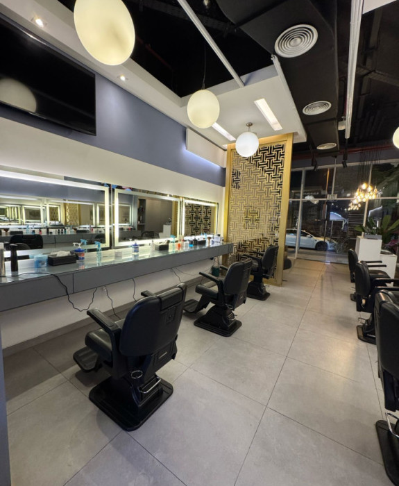Salon for sale in Jumeirah