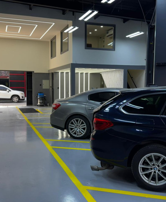 Auto Service Unit for Sale in Al Quoz